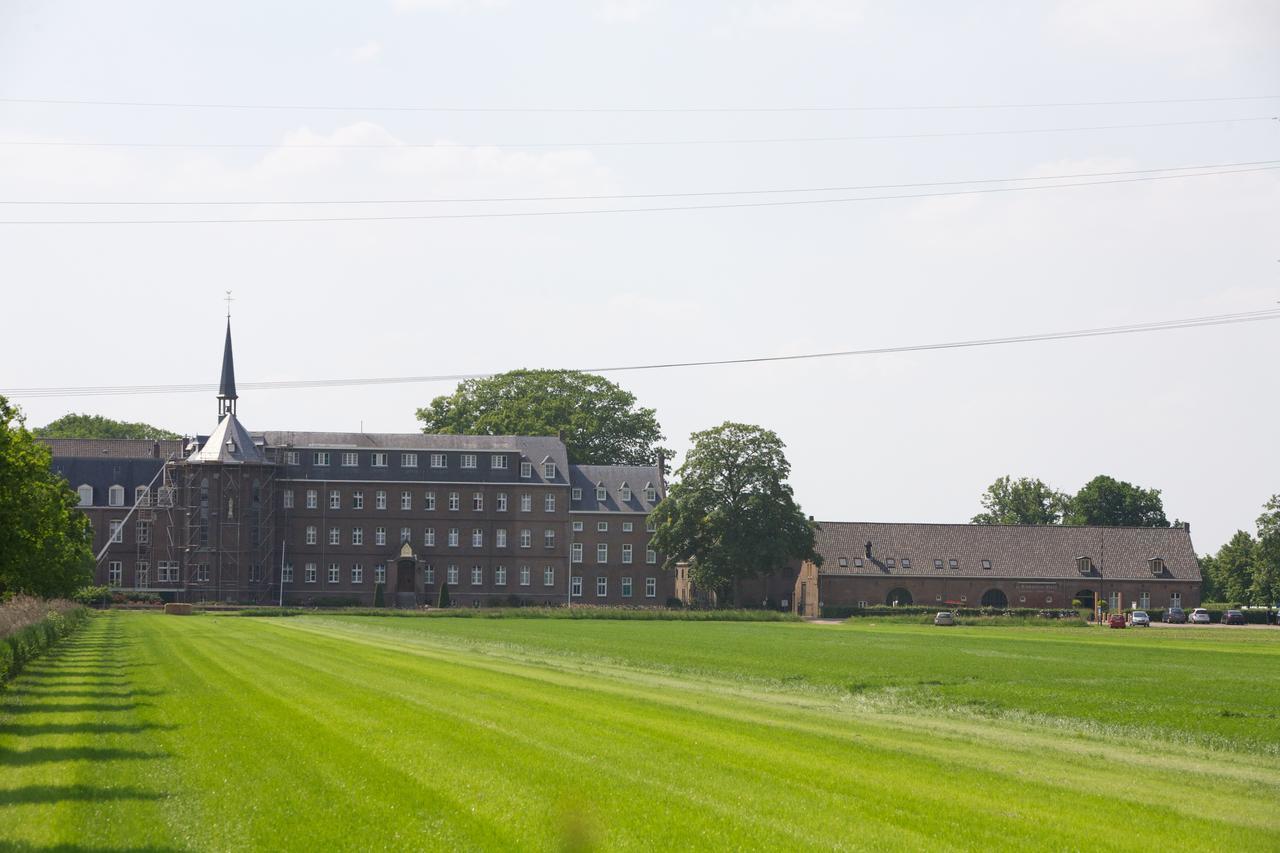 Herberg de Brabantse Kluis Aarle-Rixtel Buitenkant foto